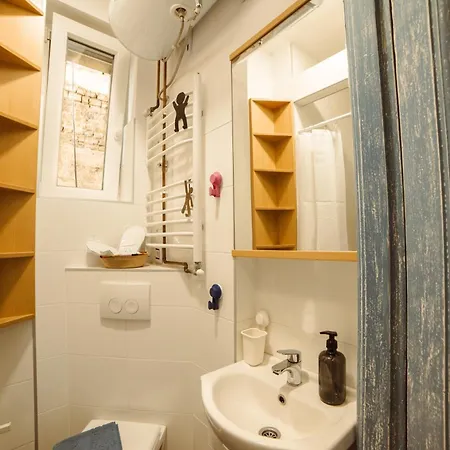 Mizi * Βελιγράδι